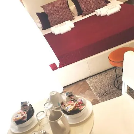 Bed & Breakfast Domus Luigi Leone Ii *