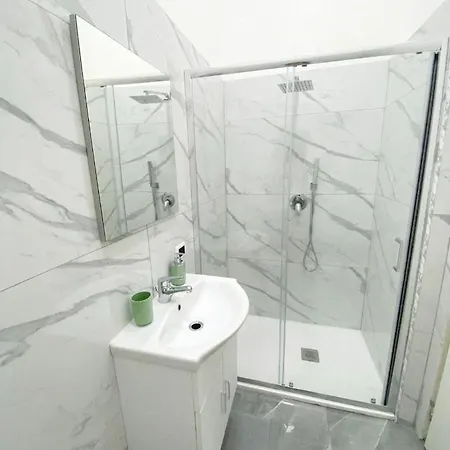 Bed & Breakfast Domus Luigi Leone Ii Neapel