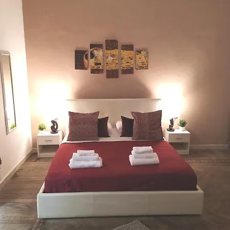 Domus Luigi Leone Ii Bed & Breakfast *