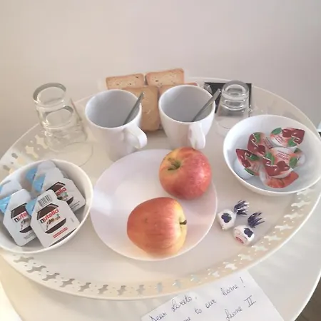 Domus Luigi Leone Ii Bed & Breakfast
