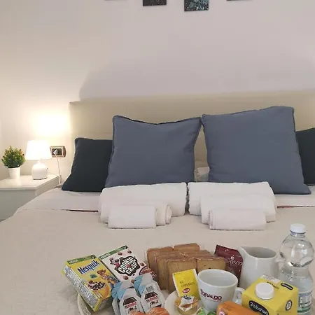 Bed & Breakfast Domus Luigi Leone Ii Neapel