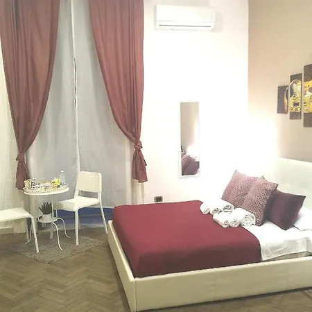 Domus Luigi Leone Ii * Naples