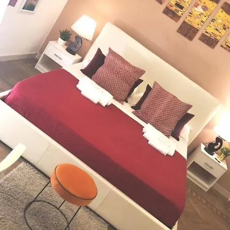 Oda ve Kahvaltı Domus Luigi Leone Ii
